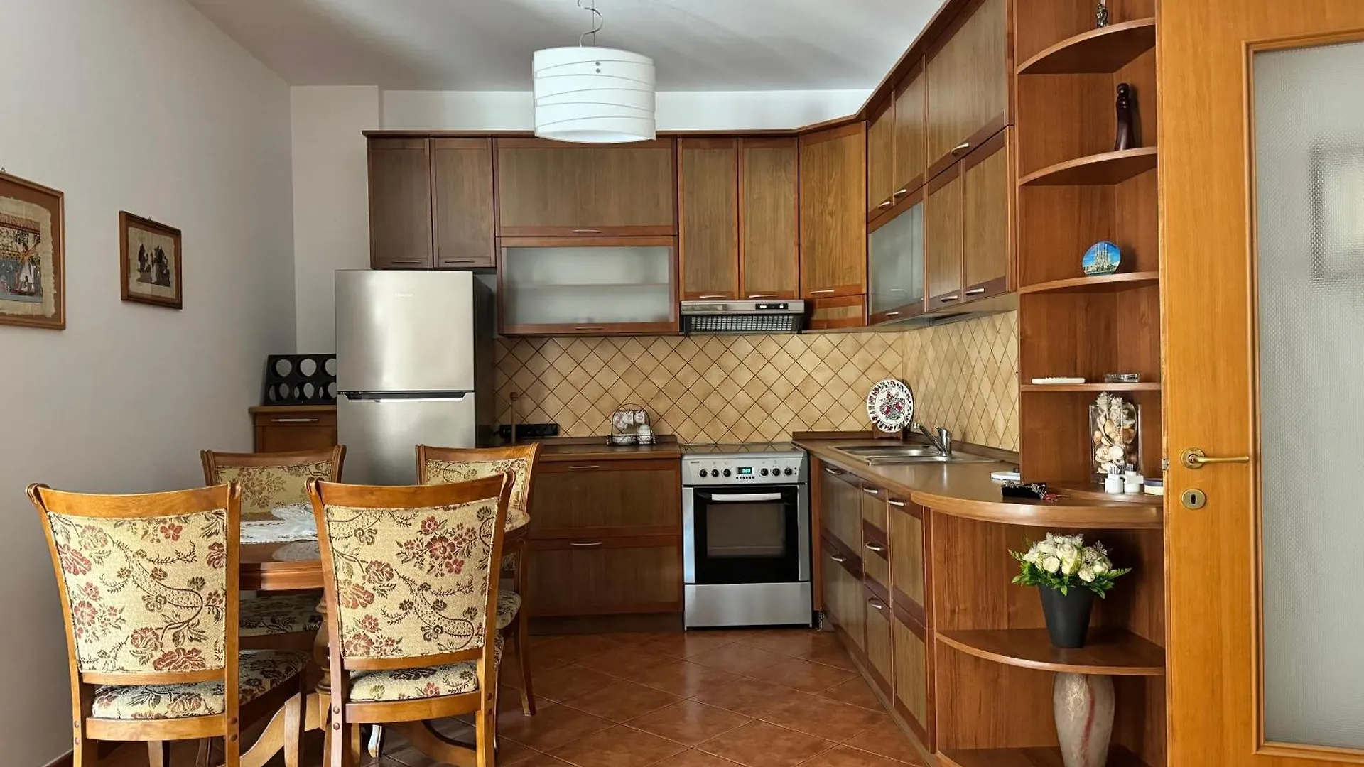 Robert Apartment Tirana